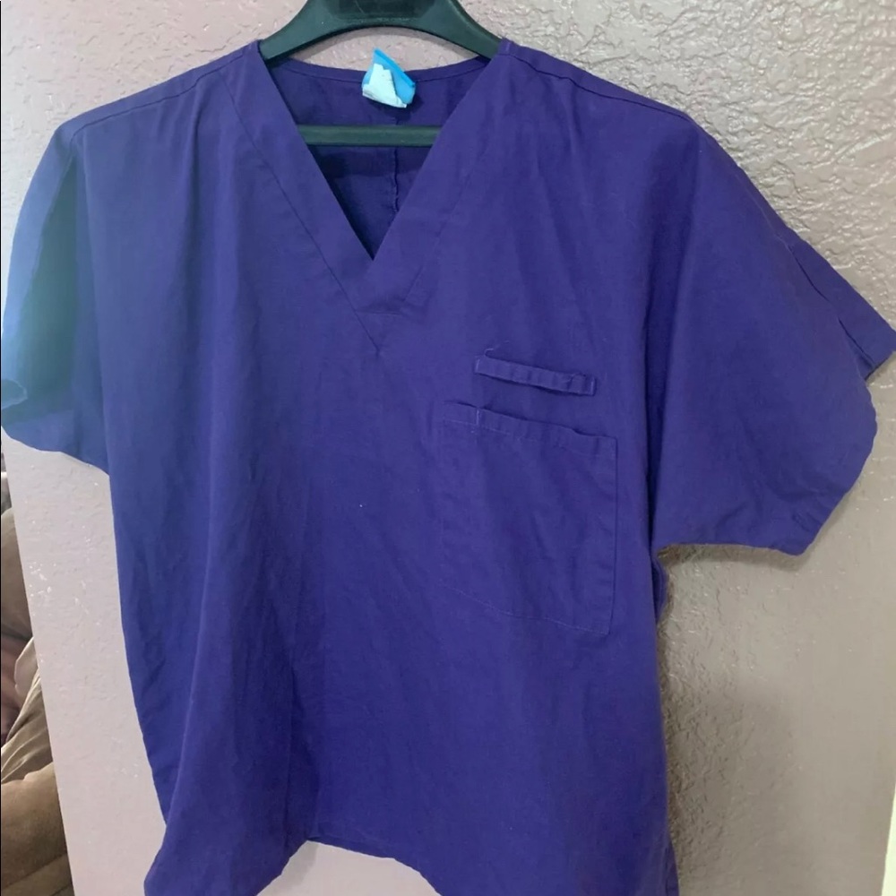 Women's Scrub H Q Purple Scrub Top Size Small
